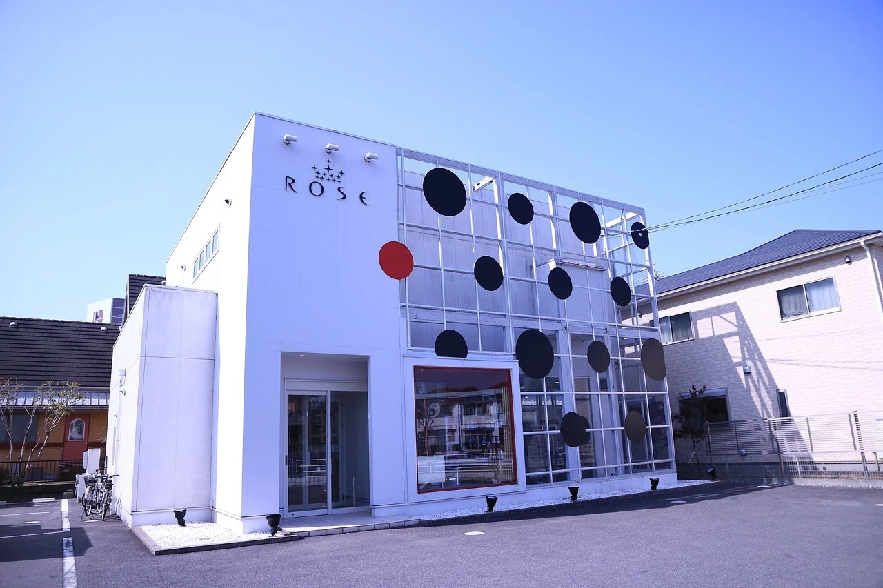 三重県三重県でROSEの求人情報イメージ #1031-2944｜サロビ！！