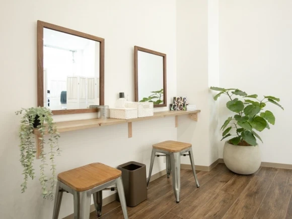 大阪府大阪府でWHITE EYE　堺東店の求人情報イメージ #586-4042｜サロビ！！（さろび）