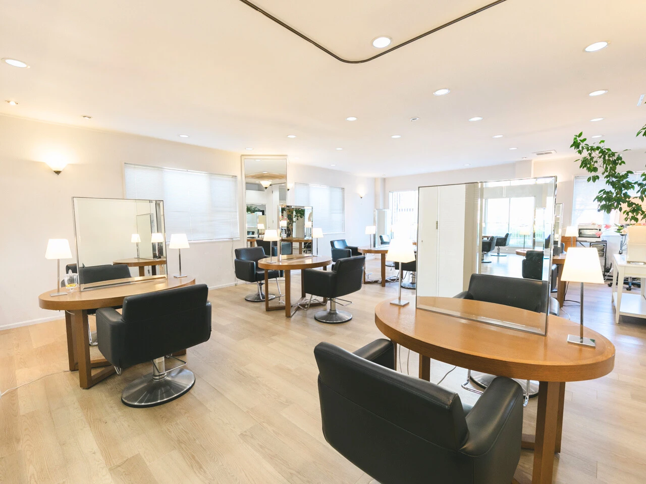 愛知県愛知県でU Hair 香久山店の求人情報イメージ #1393-4480｜サロビ！！