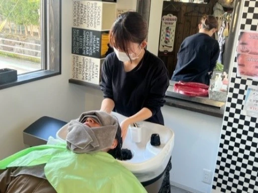 岐阜県岐阜県でbarber&beauty supreme大垣店の求人情報イメージ #2147-7727｜サロビ！！（さろび）