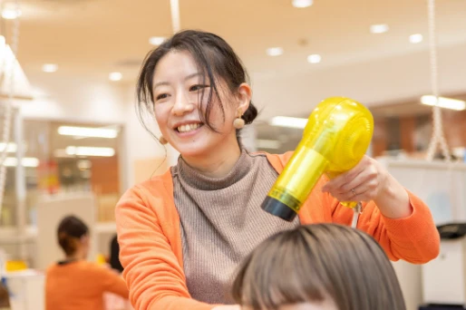 愛知県愛知県で美容室イレブンカット フィール シャンピアポート店の求人情報イメージ #2007-8405｜サロビ！！（さろび）