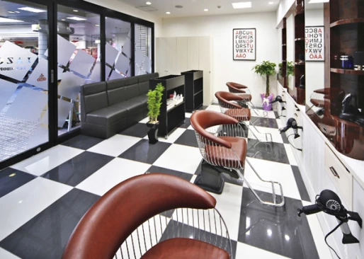 兵庫県兵庫県でCUT SHOP LAZO阪急逆瀬川店の求人情報イメージ #2277-9386｜サロビ！！（さろび）